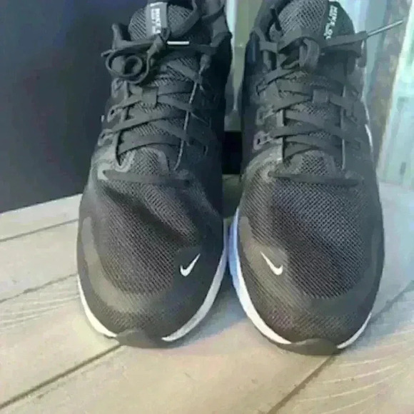 Nike mens Quest 4 Running - Picture 2 of 5